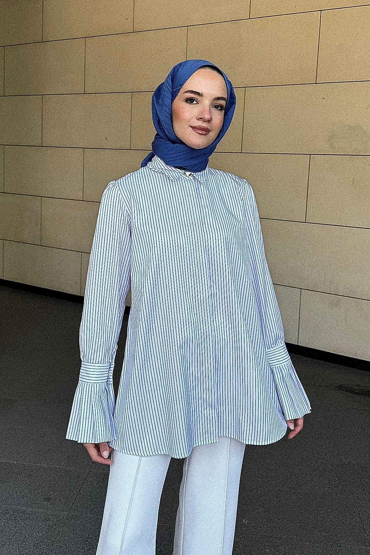 Lacivert Çizgi