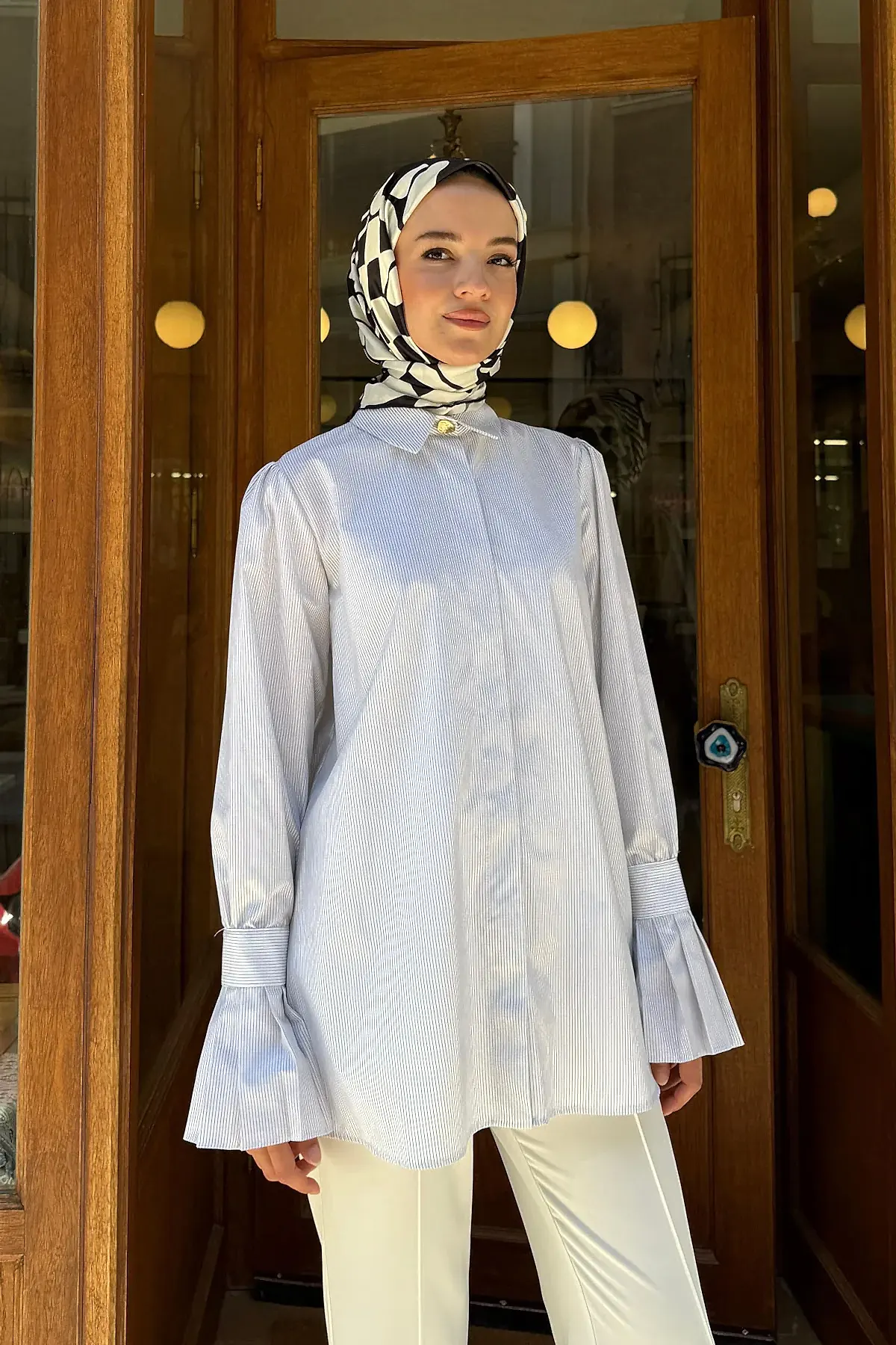 Sık Siyah Çizgi